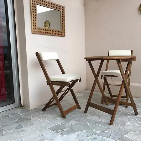 Sunny Flat Vacancy شقة أنتيب