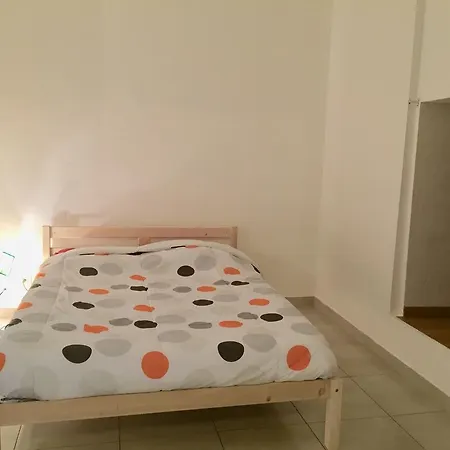 Sunny Flat Vacancy شقة أنتيب
