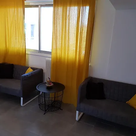 Sunny Flat Vacancy