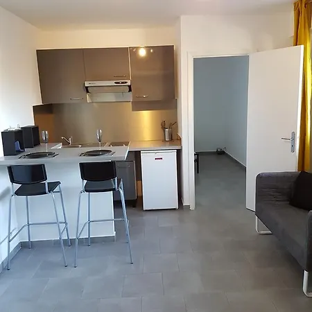 Sunny Flat Vacancy شقة أنتيب