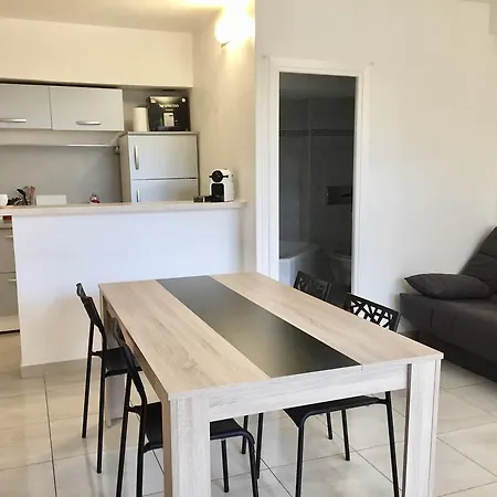 Sunny Flat Vacancy Апартаменты *